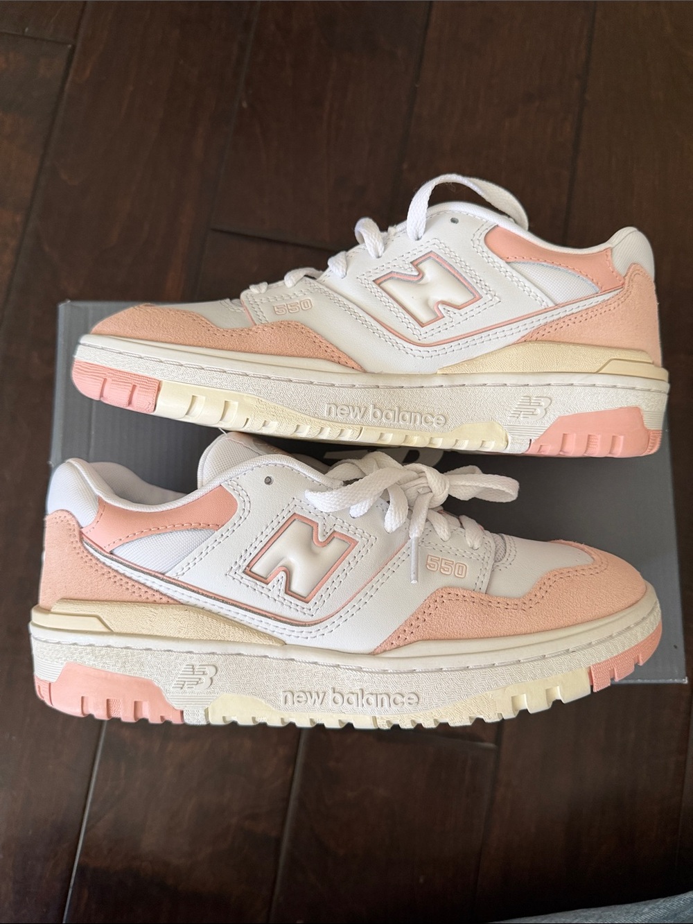 New Balance women’s 550 Sneakers